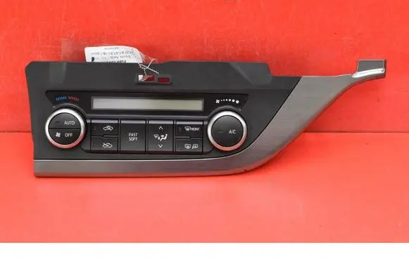 Toyota Auris E180 Climate control unit 5590002380