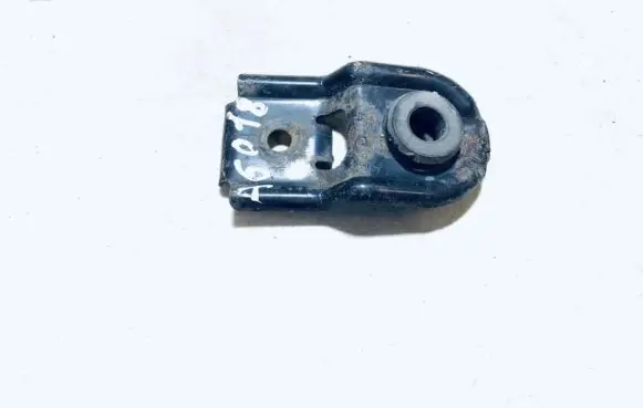 Radiator mount bracket