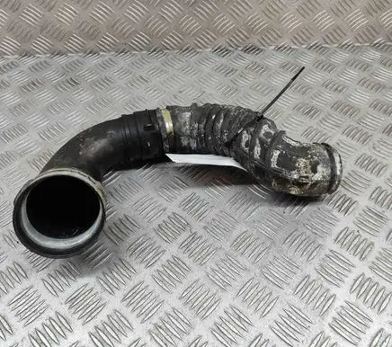 Maserati Ghibli Air intake duct part 670003847 670003845