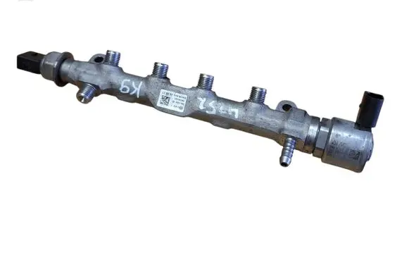 Volkswagen Tiguan Fuel main line pipe 04L130764C 090517