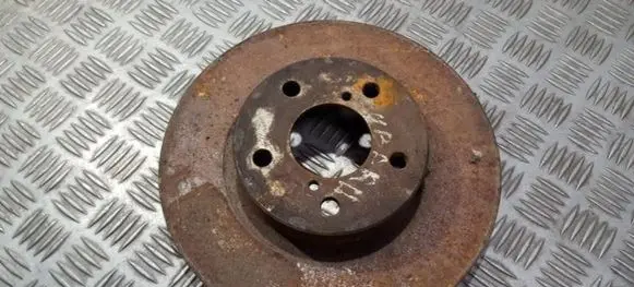 Subaru Impreza I Front brake disc