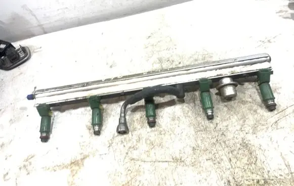 Volvo XC70 Fuel main line pipe 9202710 2164146