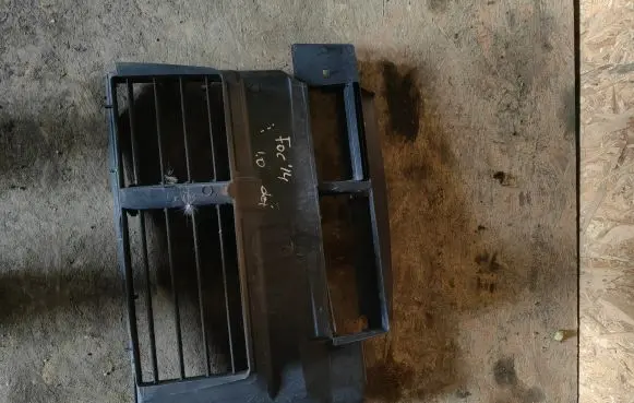 Ford Focus Intercooler air guide/duct channel BM518475CF