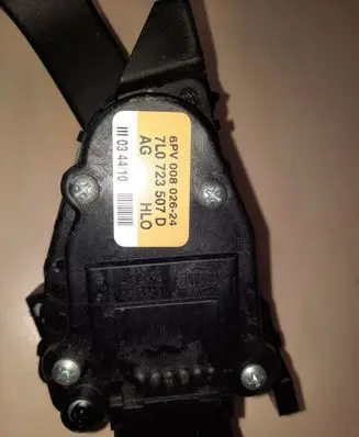 Audi Q7 4L Accelerator throttle pedal 7L0723507D
