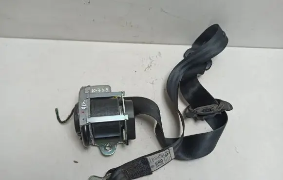 Seat Alhambra (Mk2) Front seatbelt 7N2857706