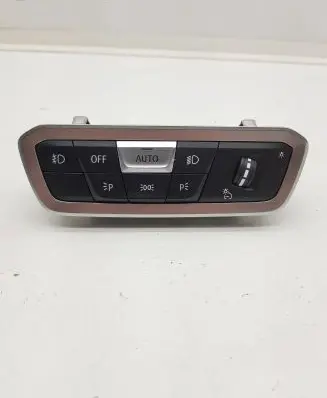 BMW X7 G07 Light switch 9461132