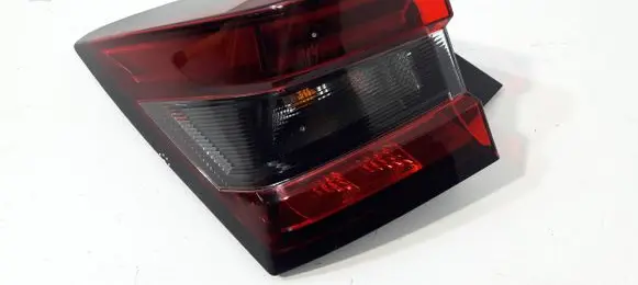 Nissan Juke II F16 Rear/tail lights 265556PA0A