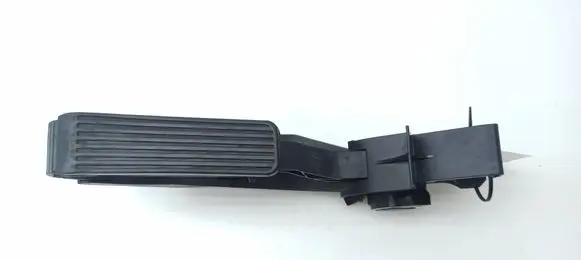 Mercedes-Benz C W203 Accelerator throttle pedal A2113000404 1203010382 A2113010001