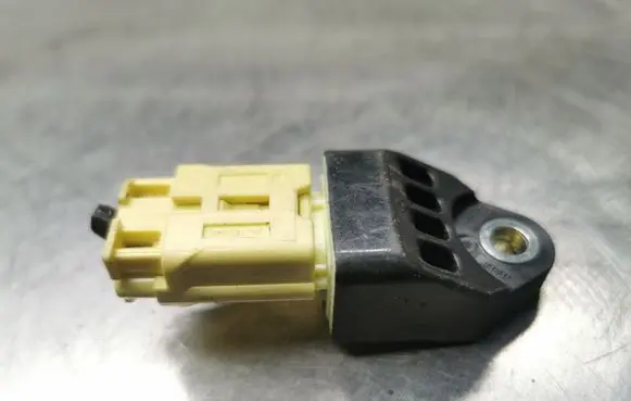 Toyota RAV 4 (XA30) Airbag deployment crash/impact sensor 8983133020