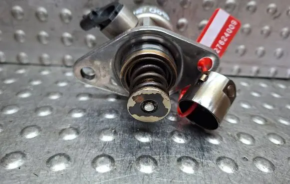 Peugeot 2008 II Mechanical fuel pump S27624009 9805614880