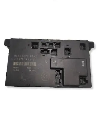 Mercedes-Benz E W211 Door control unit/module 2118701985 00401599