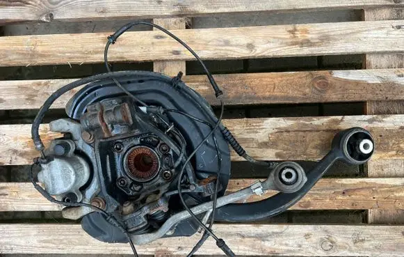 BMW X3 F25 Front wheel hub spindle knuckle
