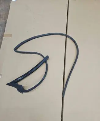 Dodge Challenger Rubber seal front door (on door) 68067556AB 43791F