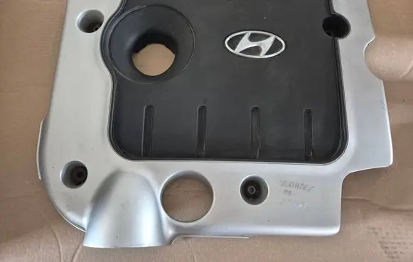 Hyundai Santa Fe Engine cover (trim) 2924027800
