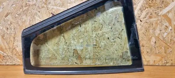Renault Laguna III Rear vent window glass 43r001582 822210005r