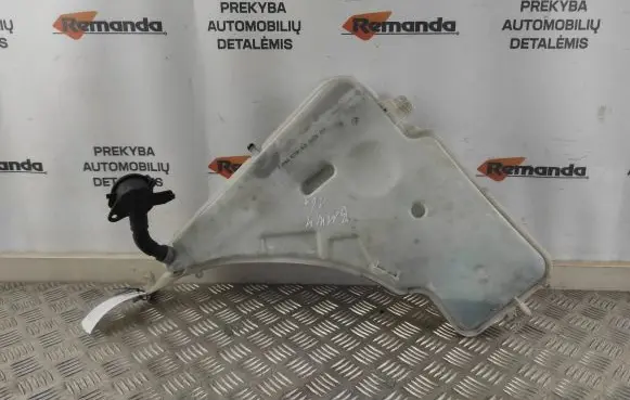 BMW 4 F36 Gran coupe Windshield washer fluid reservoir/tank 724167913