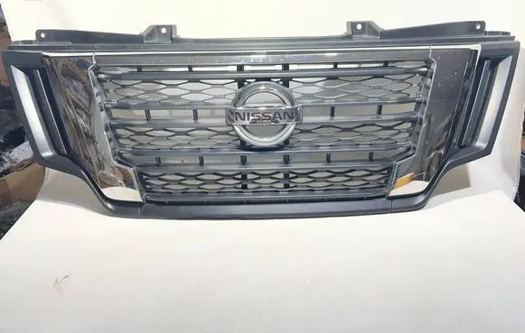 Nissan NV400 Front grill 623108169R