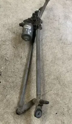 Front wiper linkage and motor