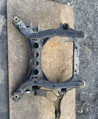Volkswagen Touareg I Front subframe 7L0422847 GRW7L0407748A