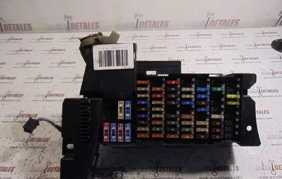 Mercedes-Benz B W245 Fuse module A1695450540