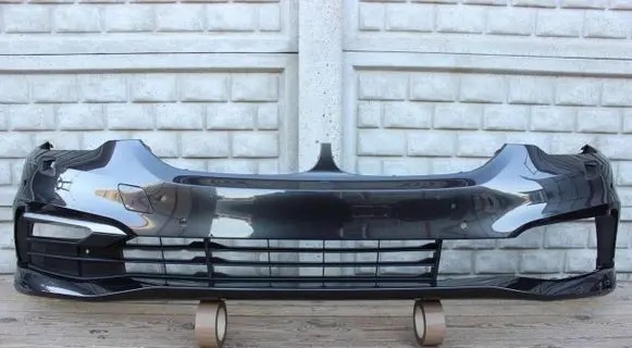 BMW 5 G30 G31 Front bumper 7385336