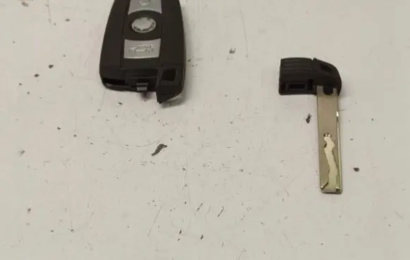 BMW X5 E70 Ignition key/card 