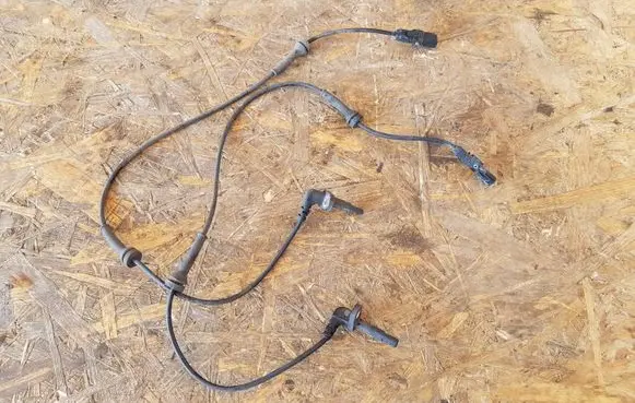 Renault Master III ABS wheel speed sensor 8200735315