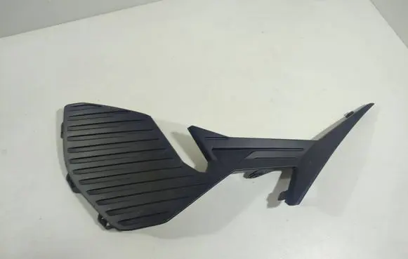Peugeot 308 Front bumper lower grill 9837888180