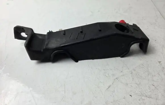 Hyundai Ioniq Front bumper mounting bracket 86513G2000