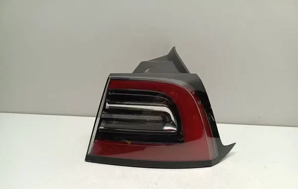 Tesla Model 3 Rear/tail lights 