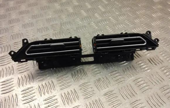 KIA Niro Dash center air vent grill 97410-G5AB0