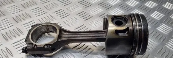 Ford Galaxy Piston with connecting rod