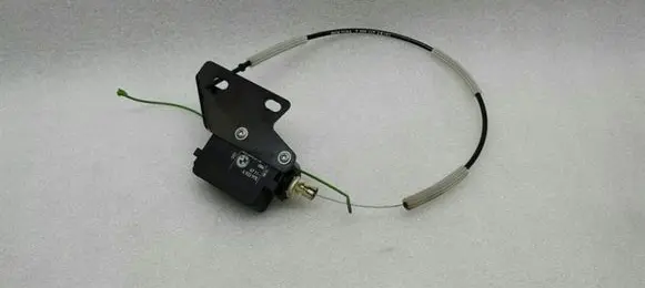Fuel tank cap lock motor