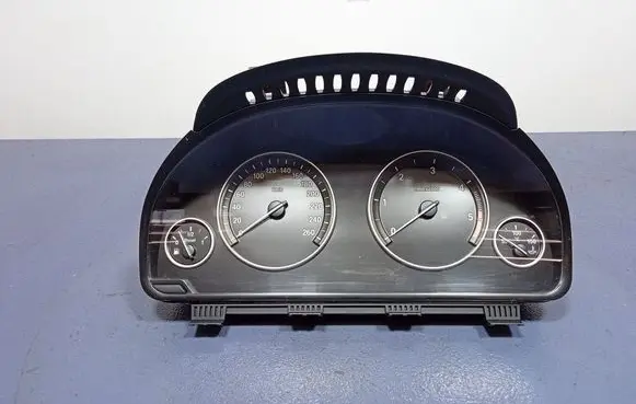 BMW 5 F10 F11 Speedometer (instrument cluster) 9227614