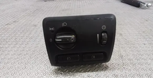 Volvo V70 Light switch 30739312