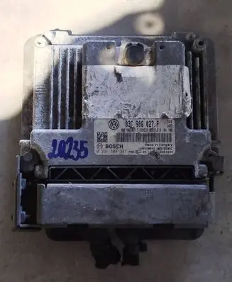 Volkswagen Golf V Engine control unit/module 03c906027f 0261s04347
