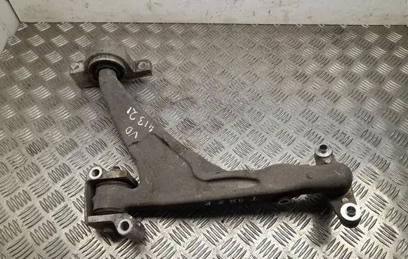 Volvo XC90 Front lower control arm/wishbone 