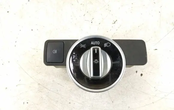 Mercedes-Benz CLS C218 X218 Light switch 2129050551 A2129050551