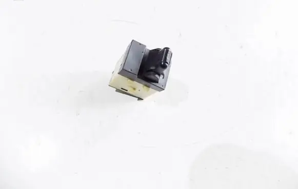 Jeep Cherokee III KJ Electric window control switch