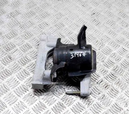 Lexus NX Engine mount bracket