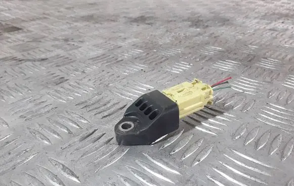 Toyota RAV 4 (XA30) Airbag deployment crash/impact sensor 8983142010 70241S4S3