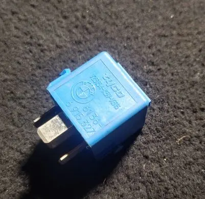 BMW X3 E83 Other relay 6915327 6136 V23134K59X313