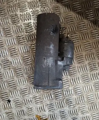Volkswagen PASSAT B5.5 Starter motor