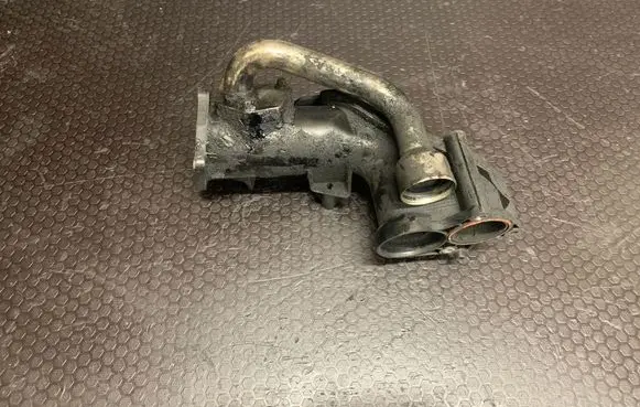 Mercedes-Benz ML W164 Intake resonator 6420900070