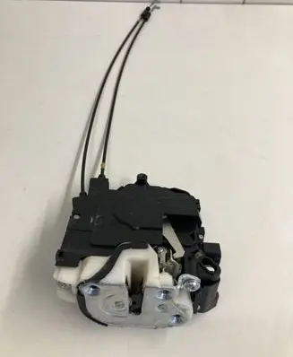 Citroen C-Crosser Front door lock
