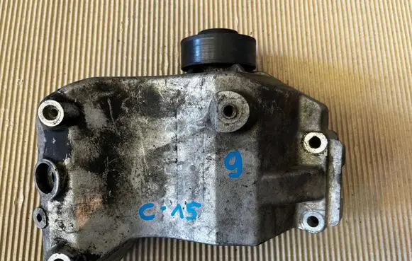 Alfa Romeo 159 Engine mounting bracket 46536399