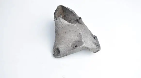 Audi A4 S4 B7 8E 8H Gearbox mounting bracket 8E0399113