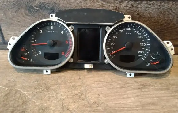 Audi A6 S6 C6 4F Speedometer (instrument cluster) 5540007312 5550007301