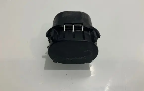 Mercedes-Benz ML W164 Radiator mount bracket A2515040214 2515040214