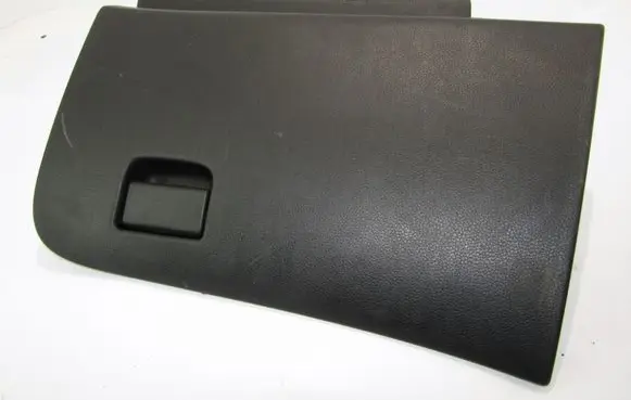 Nissan X-Trail T32 Glove box 685104CE0A